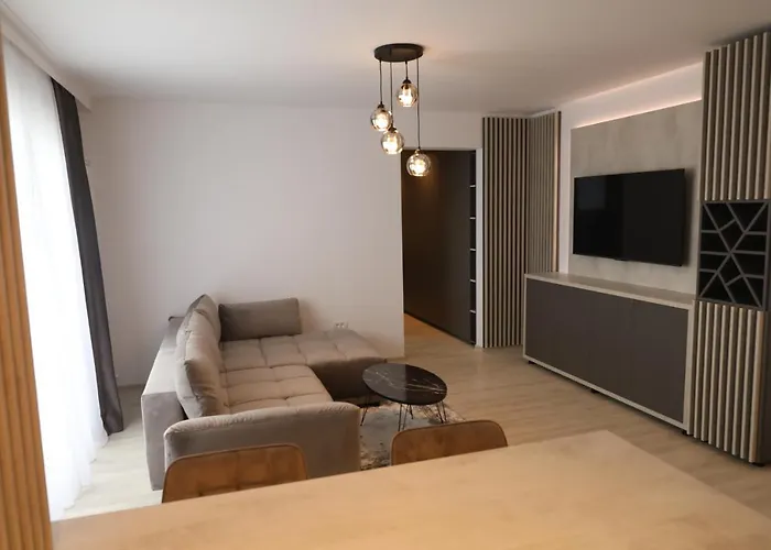 Top Studio